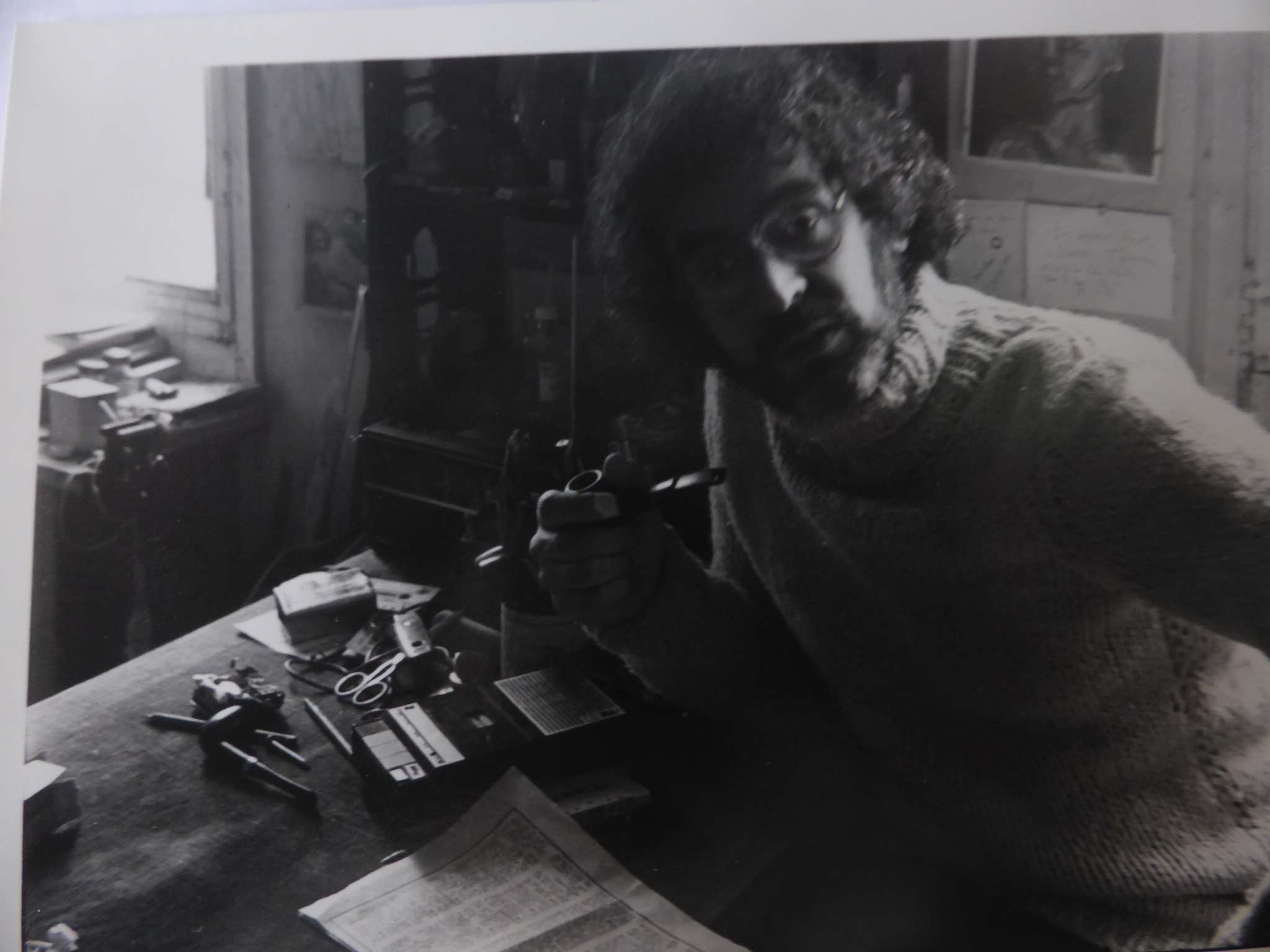 Pierre Bancharel dans son ateliers